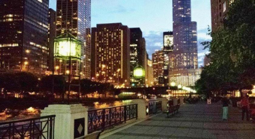 The Chicago Hotel Collection Millennium Park Exterior photo